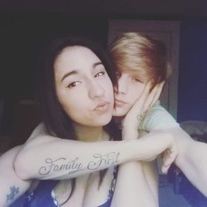 Meet your Posher, Santana